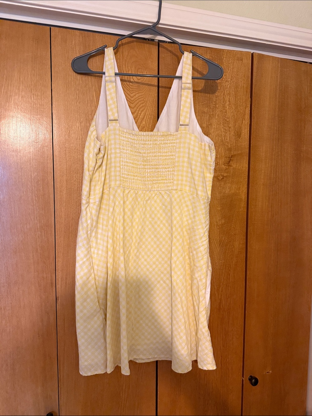 Abercrombie & Fitch Yellow Gingham V-Neck Midi Dress - Picture 2 of 4